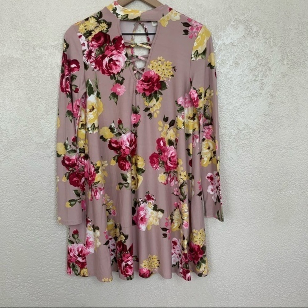 Derek Heart woman’s pink floral long sleev…